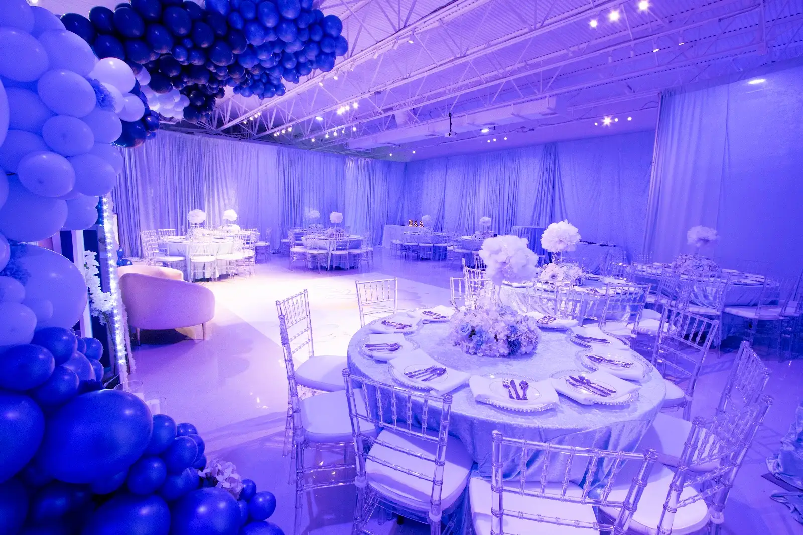 Guest area styled in the Baby Kalem blue and white cloud theme